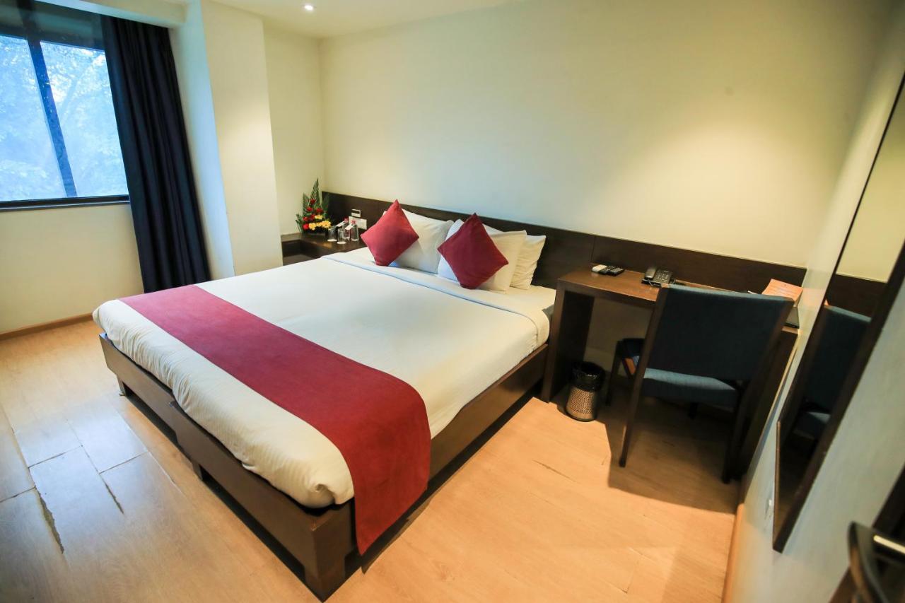 Hotel German Palace Near To Airport Gandhinagar Eksteriør bilde