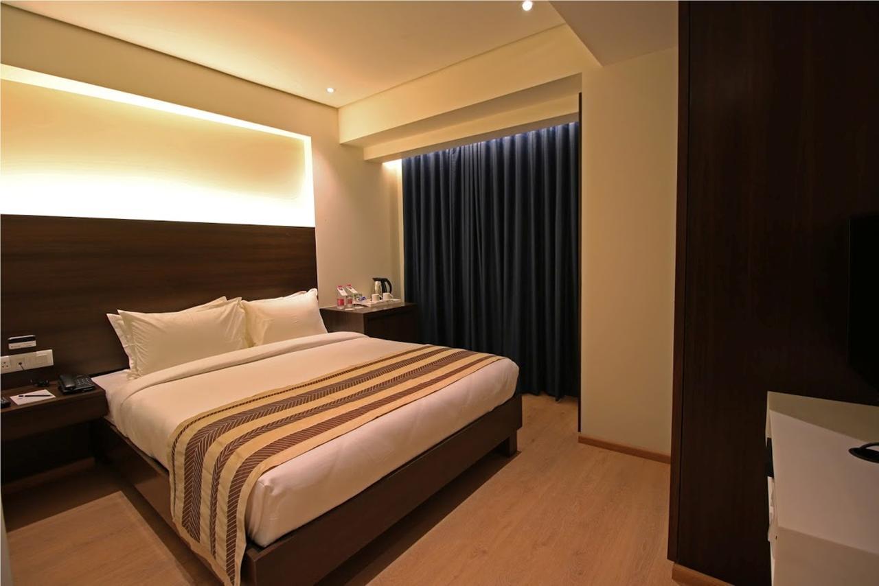 Hotel German Palace Near To Airport Gandhinagar Eksteriør bilde