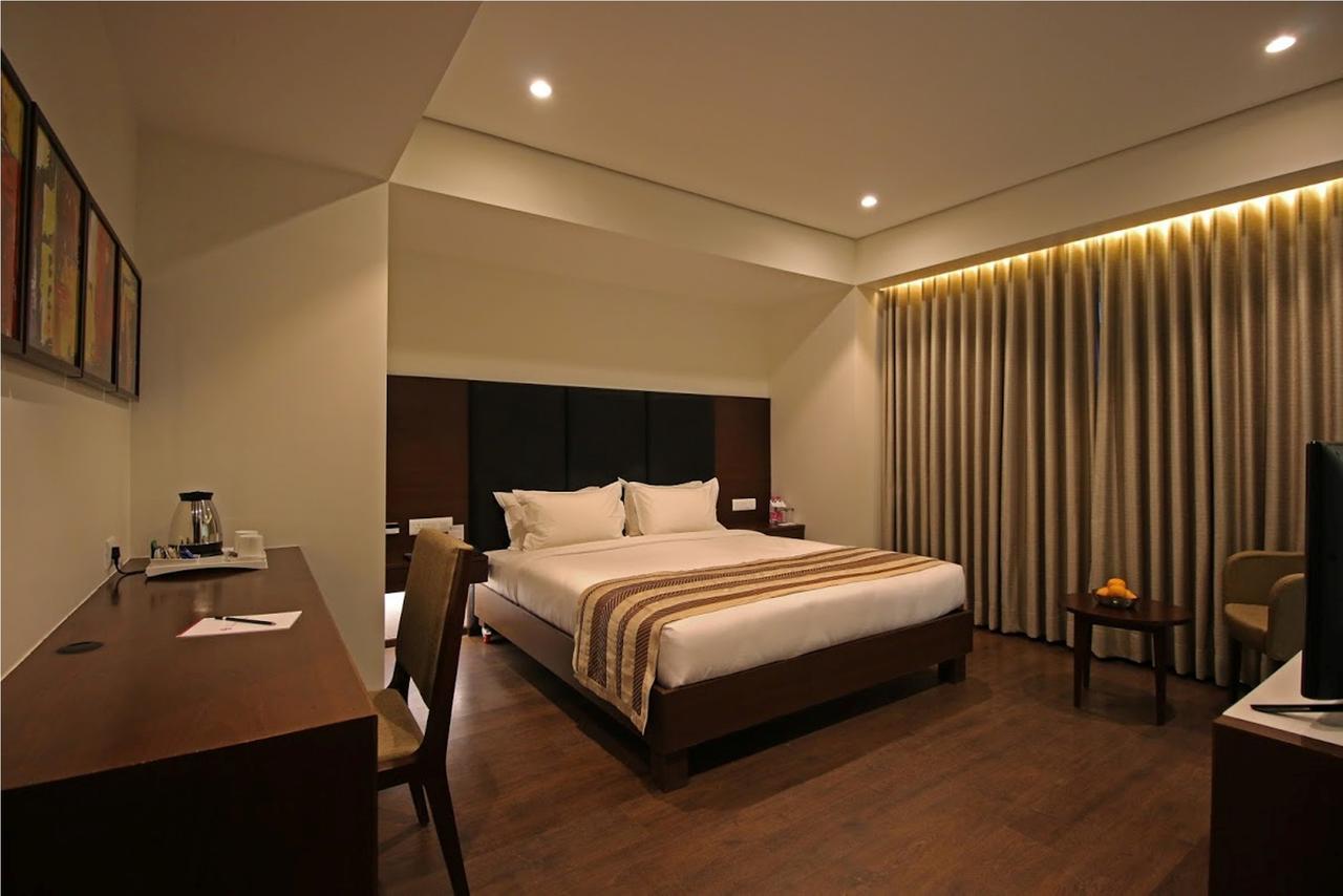 Hotel German Palace Near To Airport Gandhinagar Eksteriør bilde