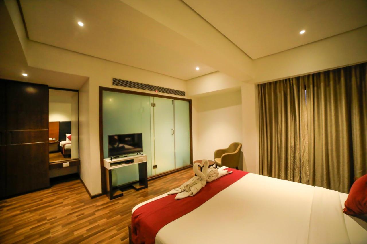 Hotel German Palace Near To Airport Gandhinagar Eksteriør bilde