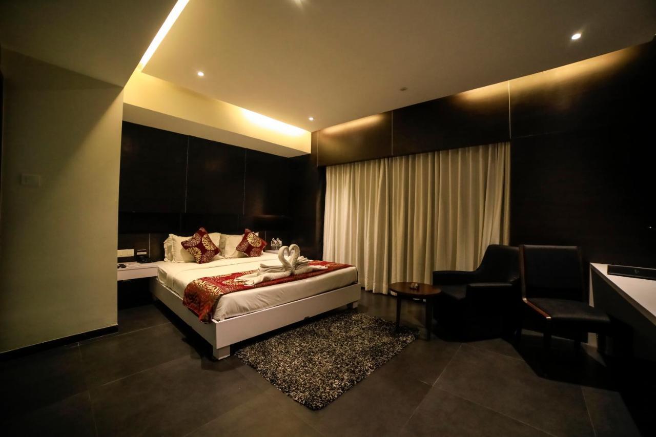 Hotel German Palace Near To Airport Gandhinagar Eksteriør bilde