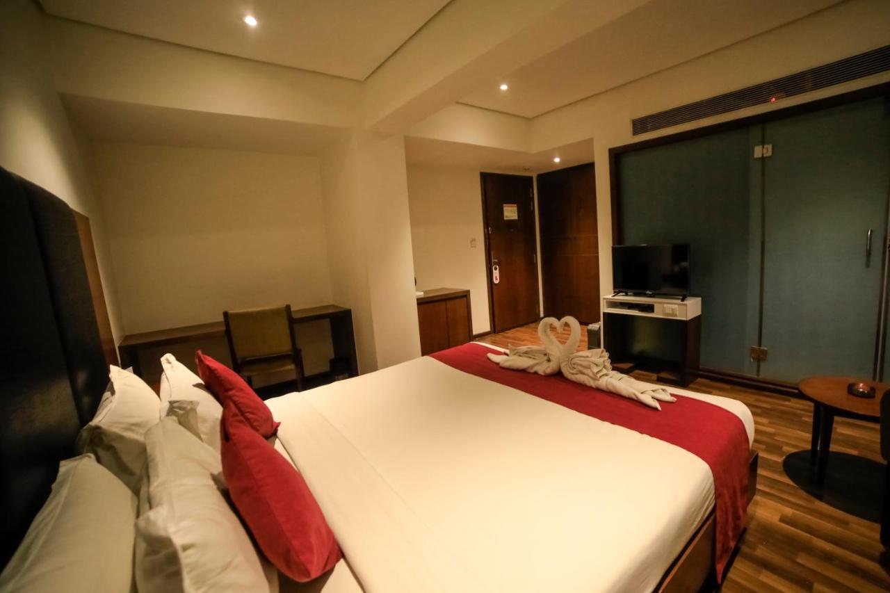 Hotel German Palace Near To Airport Gandhinagar Eksteriør bilde
